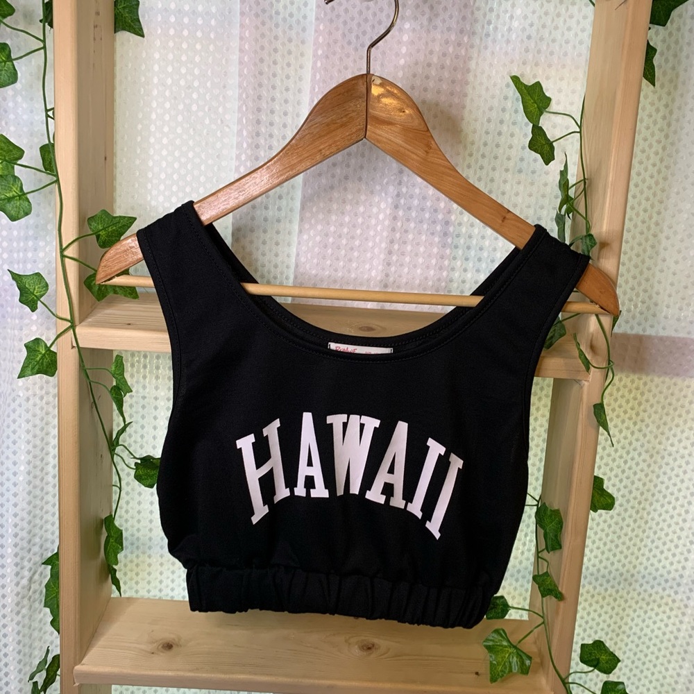 Black, crop, tank top.